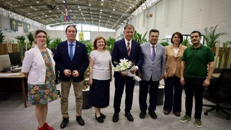 İzmir Tabip Odası’ndan Başkan Dr. Cemil Tugay’a Ziyaret